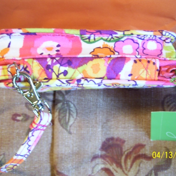 Vera Bradley Smartphone Wristlet Wallet Clementine - Picture 6 of 6